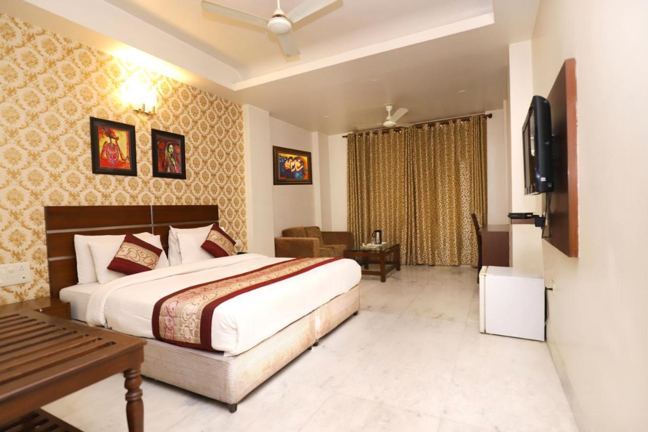 Hotel Shanti Villa Új-Delhi Kültér fotó