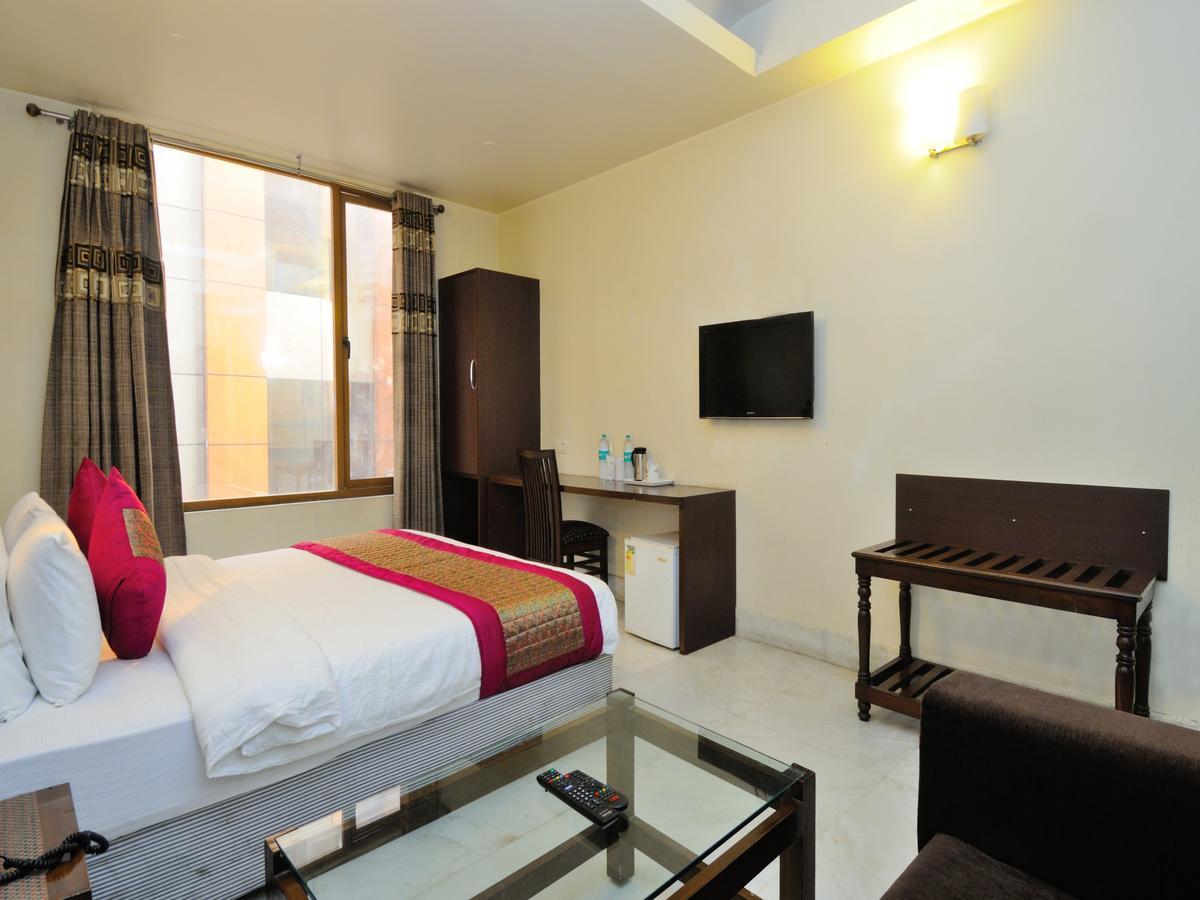 Hotel Shanti Villa Új-Delhi Kültér fotó