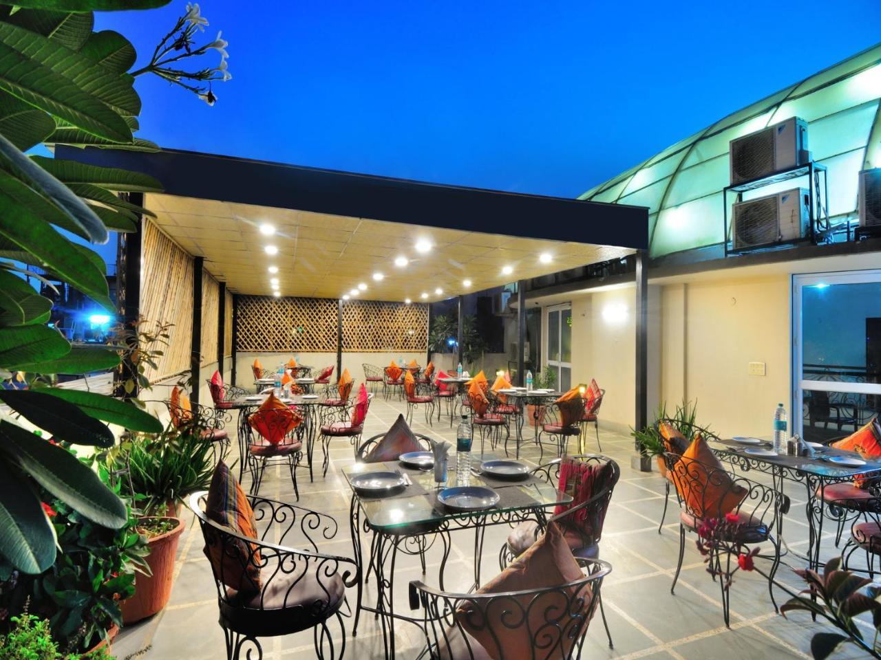 Hotel Shanti Villa Új-Delhi Kültér fotó